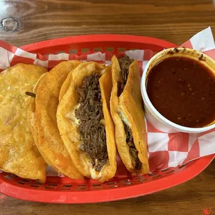 Quesabirria tacos