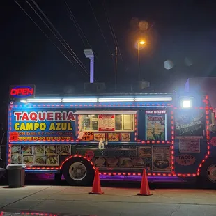 a taqueria truck at night