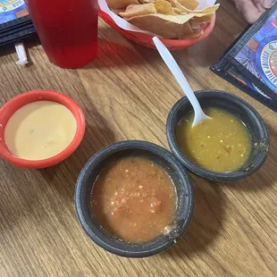 Chips &amp; salsas