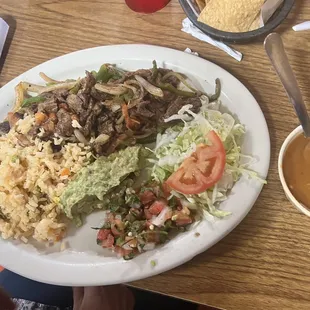 Fajita plate with frijoles a la charra