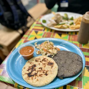 Pupusa @colorful.eats