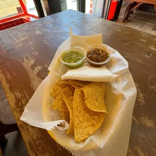 complimentary chips and dip