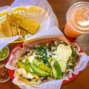 Carne Asada &amp; Al Pastor Super Taco! No importa que nos separe la distancia, siempre habrá un mismo cielo que nos una;)