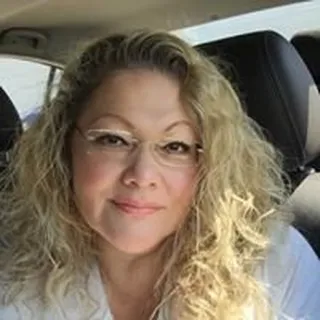 Laura G.