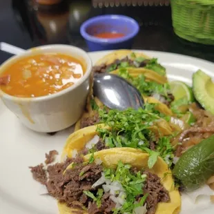 Mini tacos plate.