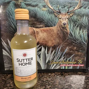 A faster ordering experience! Try using our aphttps://cazadores.menu2order.com/homep: