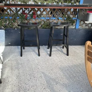 New stools to chillax while waiting in the sweet atmosphere!