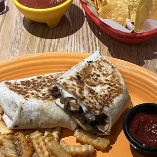 Burrito Fajita and fries