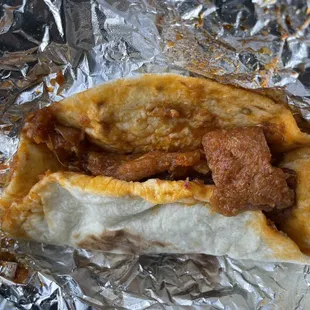 Chicharrón with salsa taco