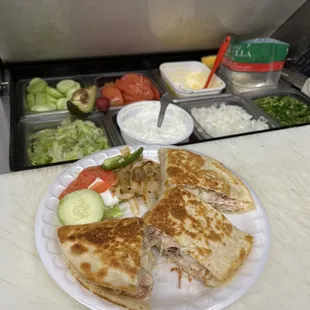 Chicken quesadilla 
Quesadilla de pollo