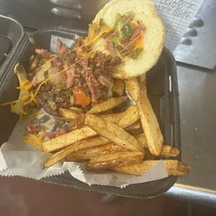 Mexican burger ham bacan tomatoes onions jalapeño all mix together