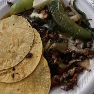 Brasada tacos plate