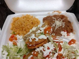 Yoguis Restaurant
