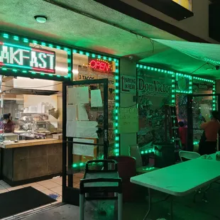 Entrance to take out..