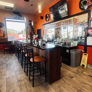 inside view, with bar &amp; drinks