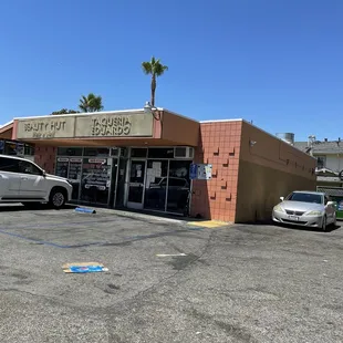 the outside of a taqueria restaurant