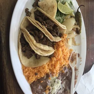 a plate of mexican food