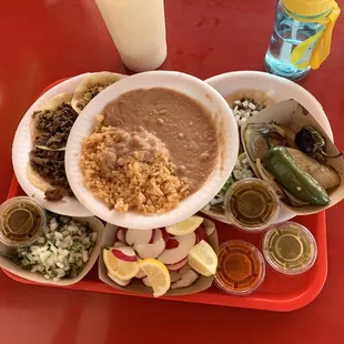 Tripas, cebaza. All the good stuff.