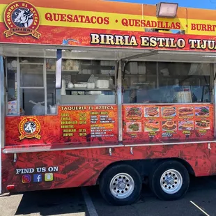 Taco truck, excellent customer service and food is WOAH