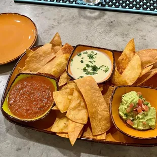 Dip trio