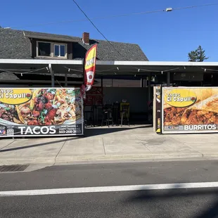 the outside of the restaurant