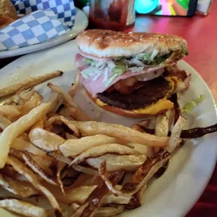 We ordered a bacon cheeseburger. It only had 1 small piece of bacon and a big slice of bacon. Fries were fried in old grease