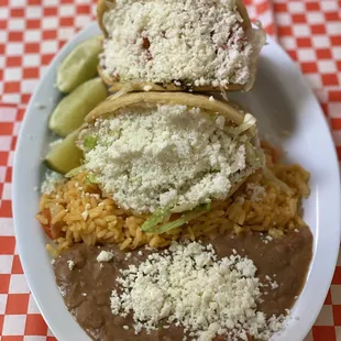 Gorditas plate