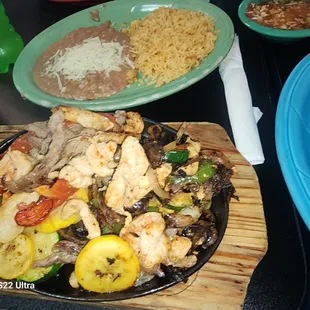 Compadres Fajitas (comes with Tortillas, rice, and beans)