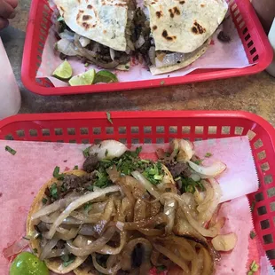 4 tacos de bistek y taco pirata