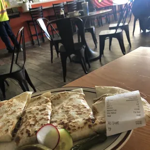 Lengua Quesadilla