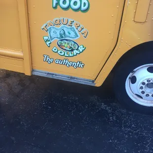 a fast food truck