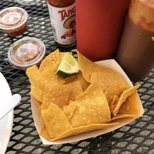 nachos and salsa