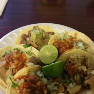 Carnita, Pollo, lengua tacos