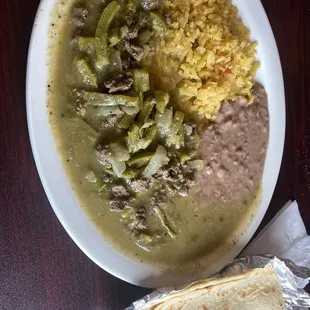 Steak with nopales and tomatillo salsa