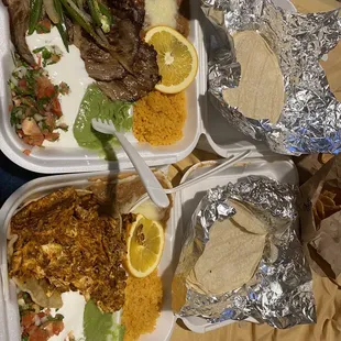 Huevos con Chorizo Carne Asada Plate