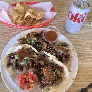 Carne asada tacos con todo