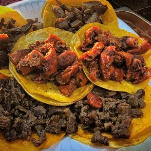 a plate of tacos