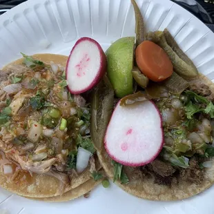Tacos de Carnitas y Carne Asada