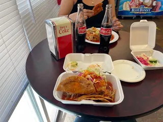 Tortas Ahogadas y Tacos Atemajac