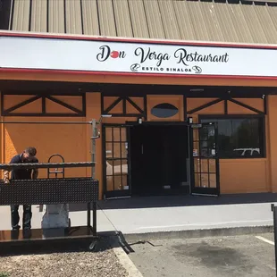 Don Verga trabajando