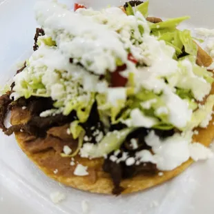 Steak tostada