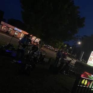 Live music this cinco de Mayo!!