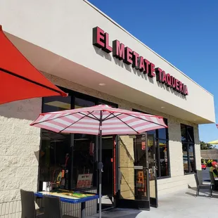 Storefront for El Metate Taqueria