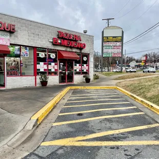 the outside of the restaurant