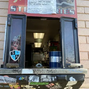 Pay n pick up window