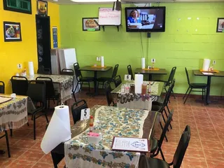 Tortas y Tacos Estilo Hidalgo