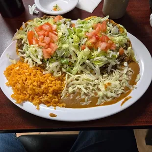 Ground beef sopes