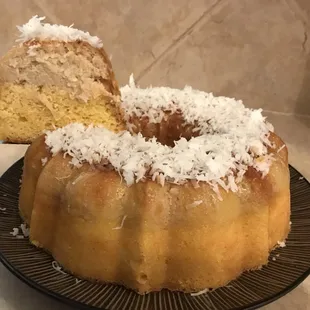 Introducing our delicious Piña Colada Cakeflan