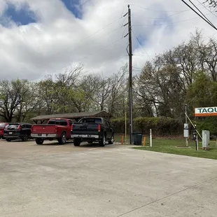 Look for that TAQUERIA and turn in there. You can see Orange taco truck on the left.