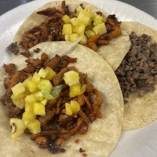 Al pastor and asada tacos